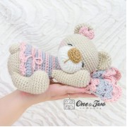 Norah the Sleeping Bear Amigurumi Crochet Pattern - English, Dutch, German