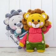 Lane the Little Lion - Little Explorer Series Amigurumi Crochet Pattern - English, Dutch, German, Spanish, French
