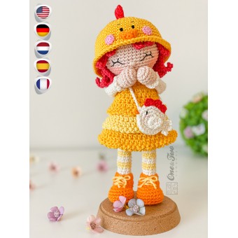 Goldie the Chicken Dolly Amigurumi Crochet Pattern - English, Dutch, German, Spanish, French